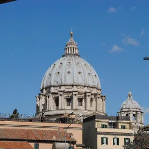 Di Fronte Alla Cupola 4*, Řím Itálie
